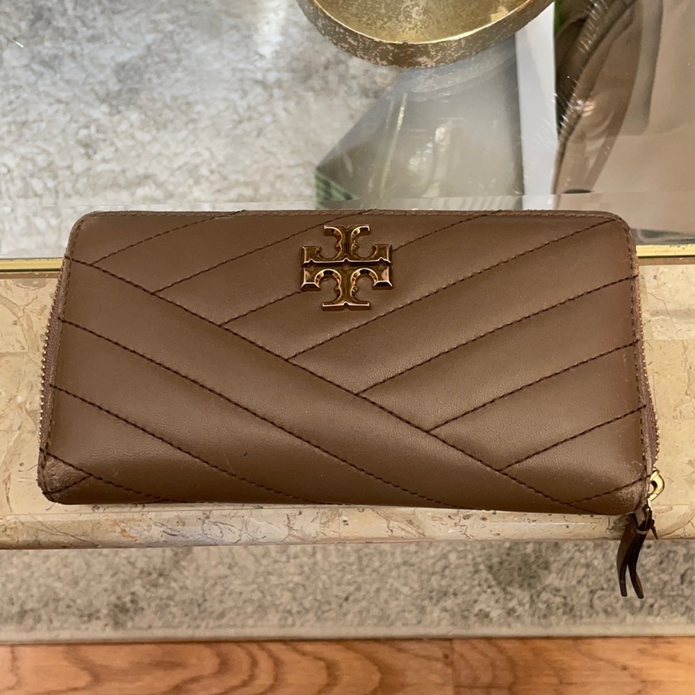 Tory Burch wallet